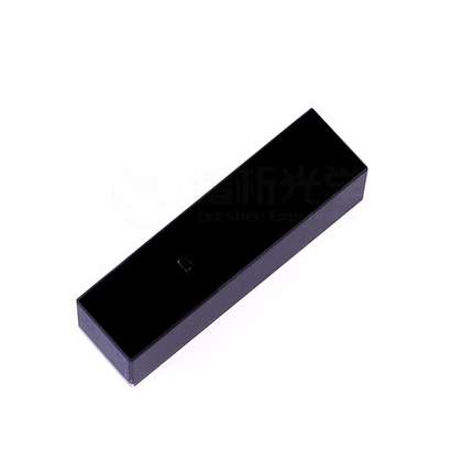 QM69,-20ul-Micro-Quartz-Cuvettes-for-Fluorometers,-Black-Wall01
