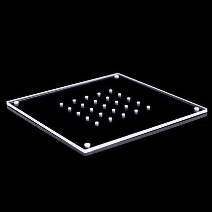 QPL71 B270 Plaque de verre Lentille carrée personnalisée avec trou 140 × 140 × 3 mm01
